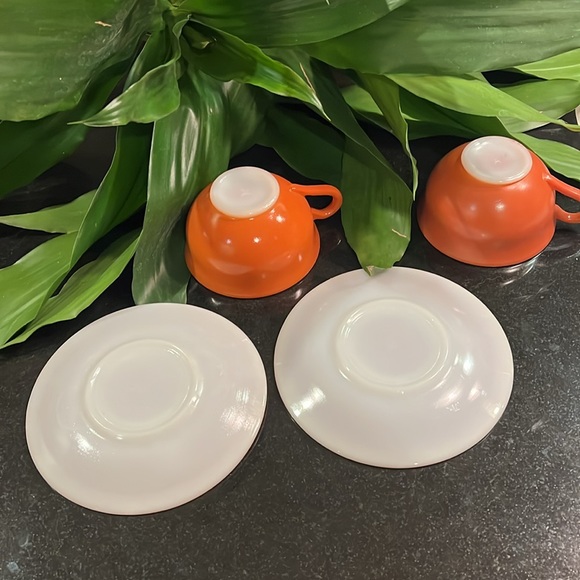 Hazel Atlas Ovide Rust Platonite - Cup and Saucer - (Set of 2) - Picture 5 of 6